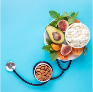 En el ámbito de la nutrición clínica, nos enfocamos en ofrecer un asesoramiento nutricional especializado para gestionar y mejorar diversas condiciones de salud. Evaluamos tu estado nutricional y diseñamos un plan de alimentación adaptado a tus necesidades específicas, ya sea para manejar enfermedades crónicas o mejorar tu bienestar general. Nuestro objetivo es proporcionarte una nutrición balanceada que apoye tu salud y calidad de vida, integrando un enfoque de educación nutricional y seguimiento continuo.